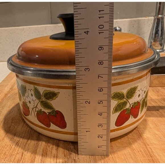 Vintage Strawberry Ceramic Saucepan Funky Retro Lid Kitchen Collectible - Picture 6 of 15